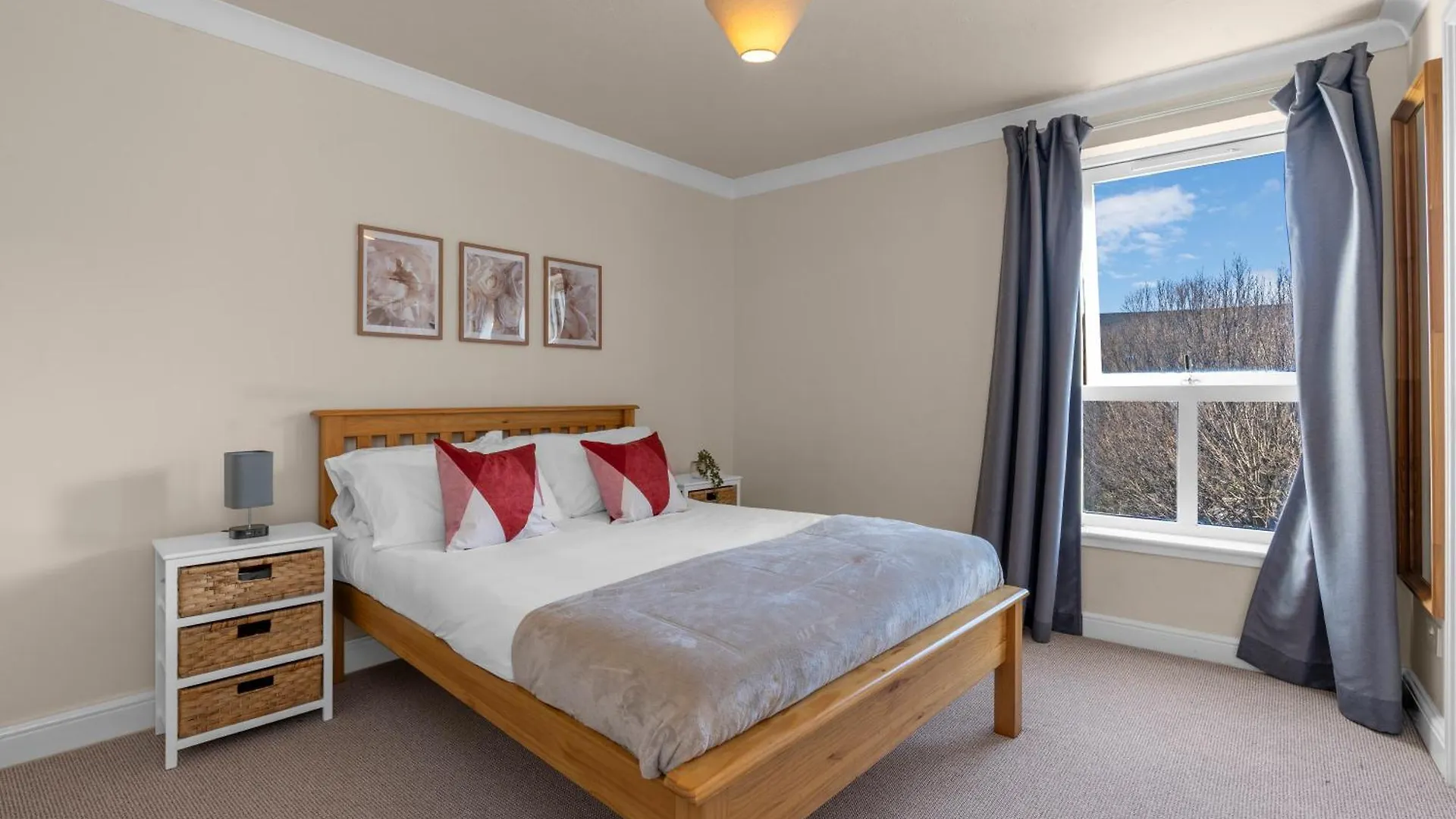Room In Central Edinburgh With Free Parking United Kingdom